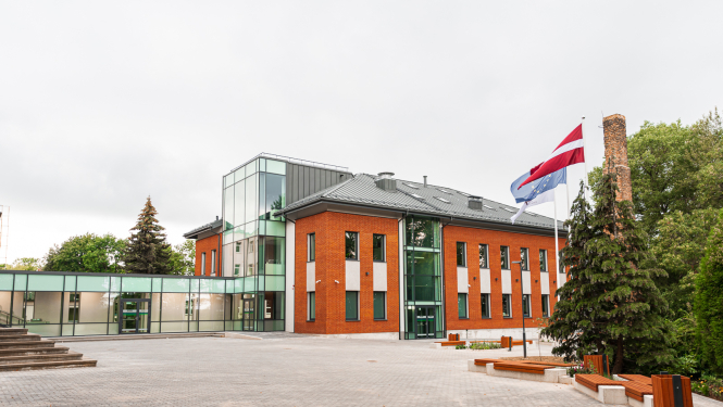Saldus pamatskola