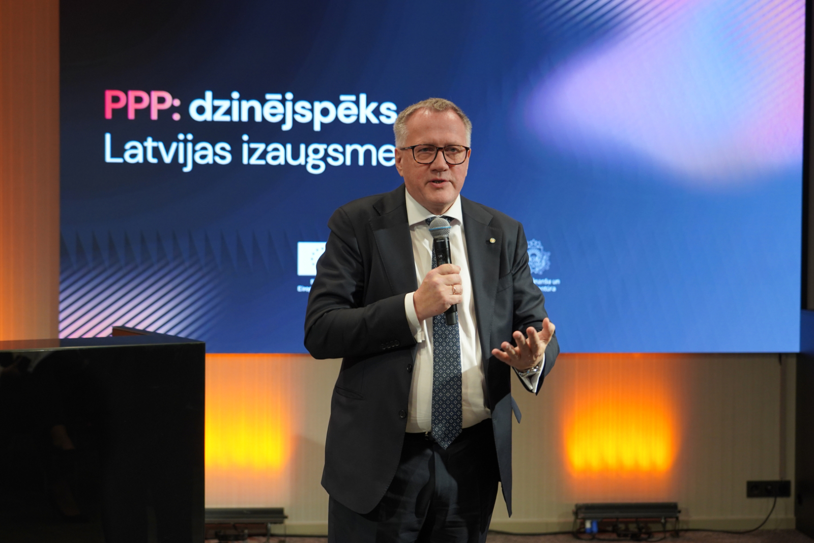 Arvils Ašeradens