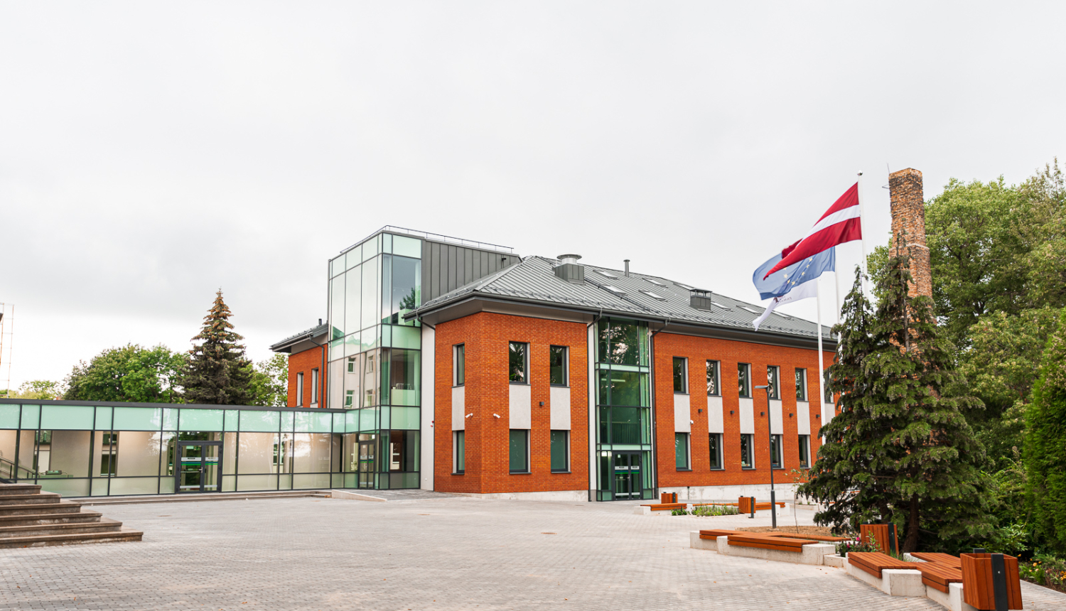 Saldus pamatskola