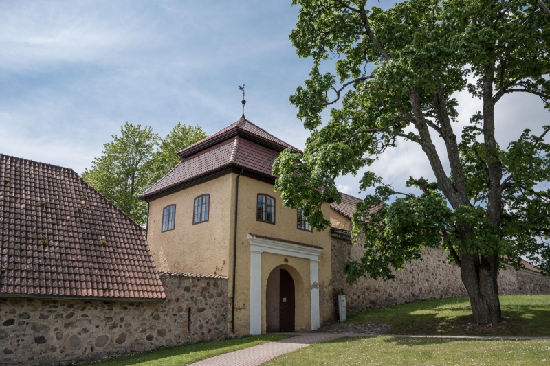 Dodies dabā rudeni skatīt! Ar ES fondu atbalstu atjaunotās pilis un muižas