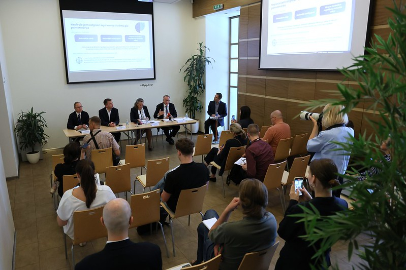 preses konference par grozījumiem iepirkumu likumā