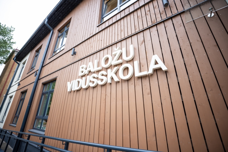 Baložu vidusskola