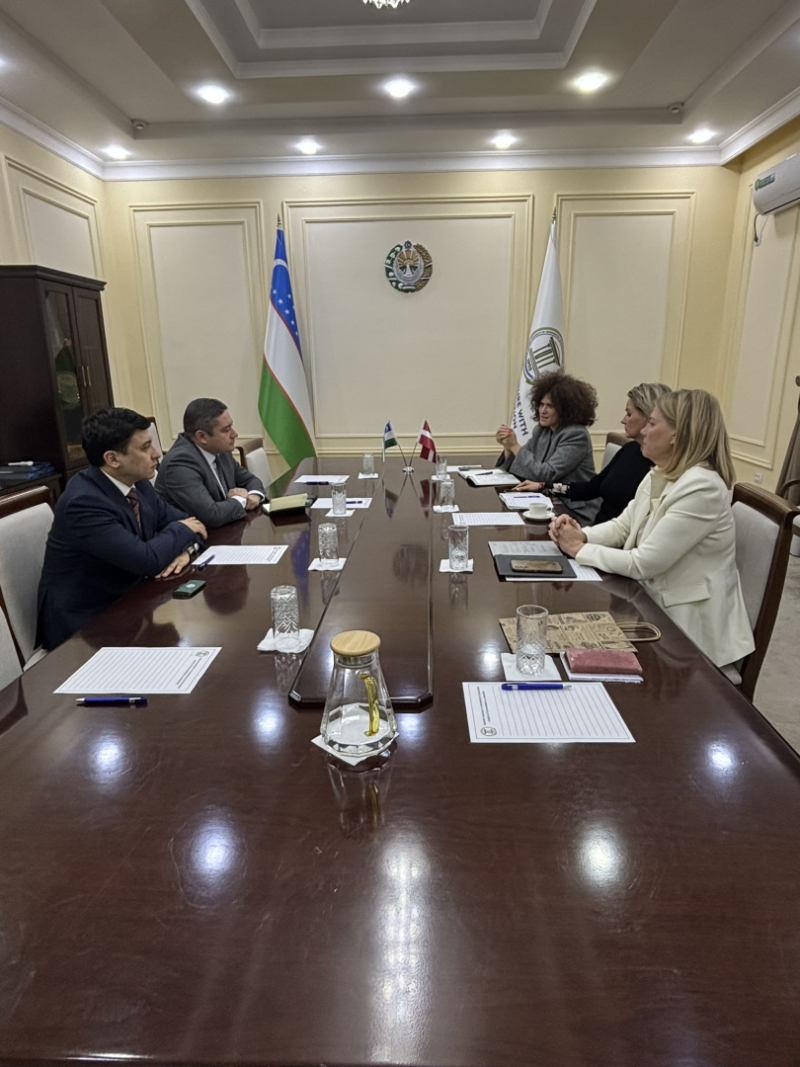 esi LV sanāksme Uzbekistanā