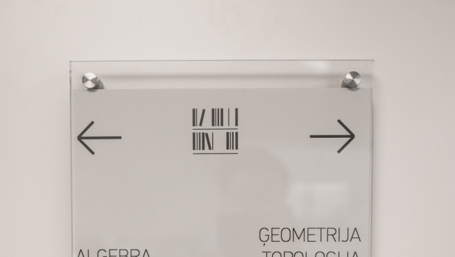 norāde Latvijas Universitātes Zinātņu mājā