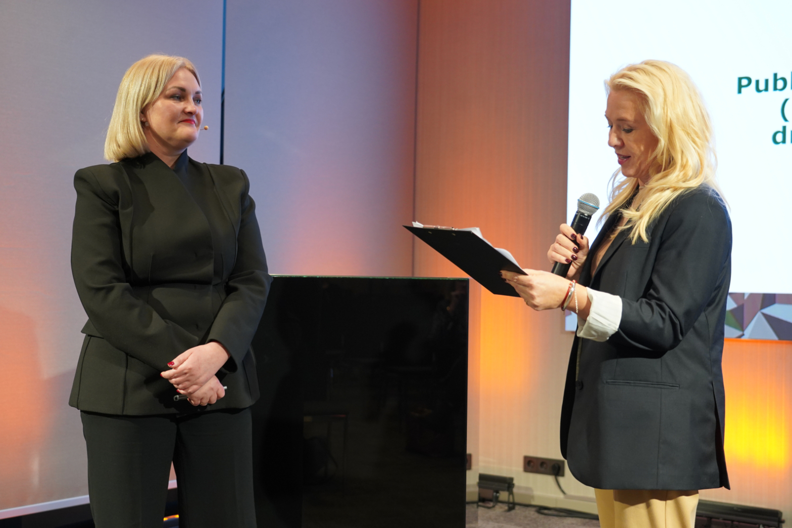 Dace Barkāne un Daiga Reihmane PPP konferencē